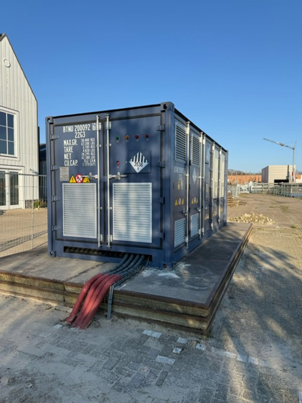 Containerised battery storage system commissioned on a construction site